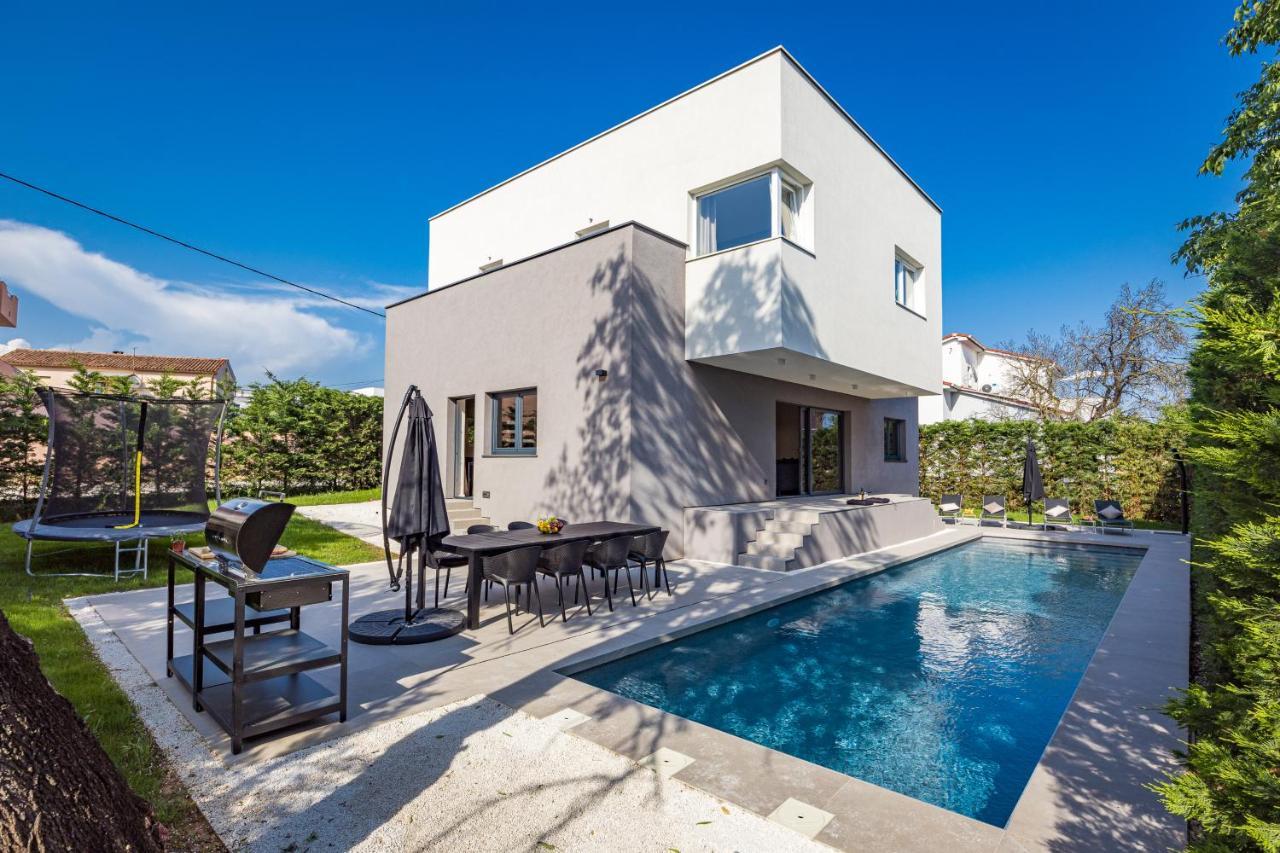 Villa Aida - 4 Bedroom Luxury Villa With Large Private Pool 4K Projector And Jacuzzi Pula Exterior foto
